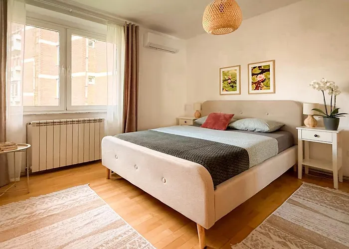 Lejlighed Stylish 2br Nest Near Bascarsija And Cafes Sarajevo