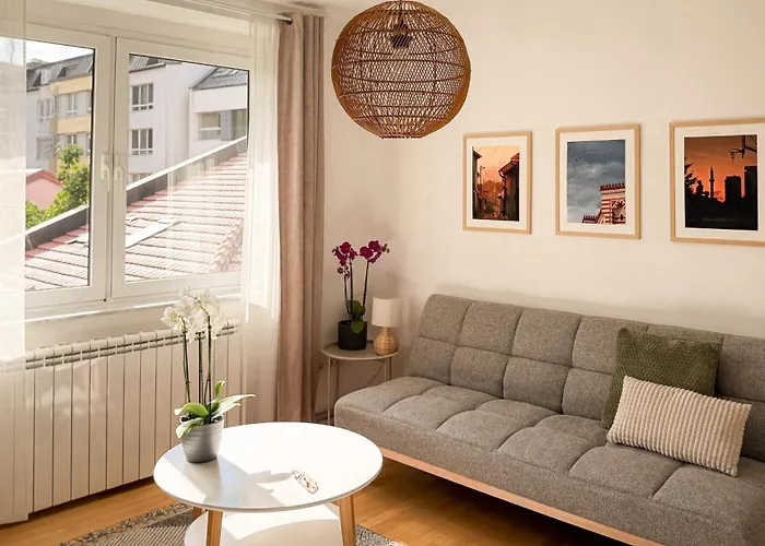 Stylish 2br Nest Near Bascarsija And Cafes Lejlighed